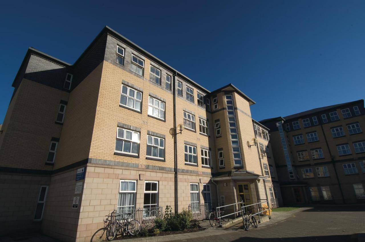 Phoenix Halls Апарт-отель Брайтонн